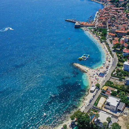 Gorgeous In Kastel Stari