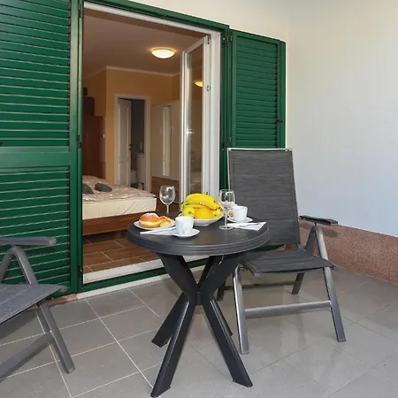 Apartamento Amazing In Kastel Stari With Wifi